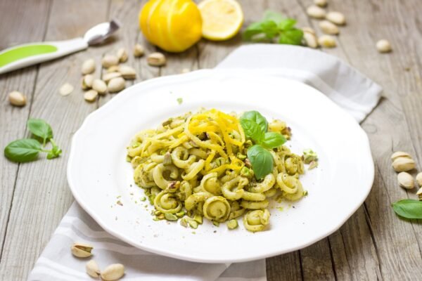 pasta, noodles, pesto-2358540.jpg